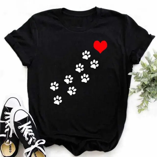 Cute Women's Dog Mom Graphic T-Shirt