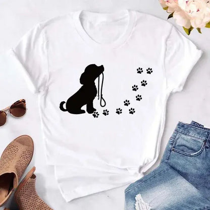 Cute Women's Dog Mom Graphic T-Shirt