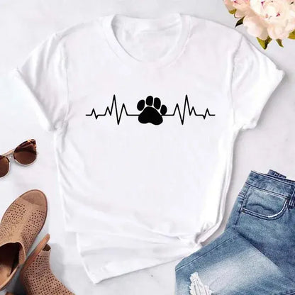 Cute Women's Dog Mom Graphic T-Shirt