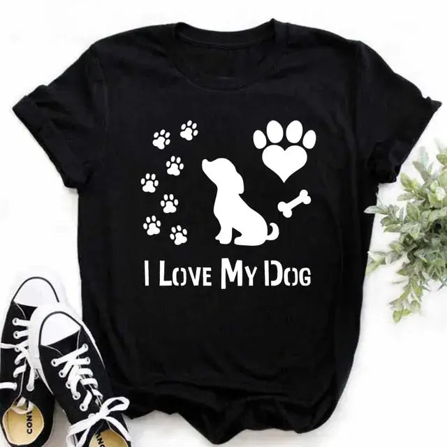 Cute Women's Dog Mom Graphic T-Shirt